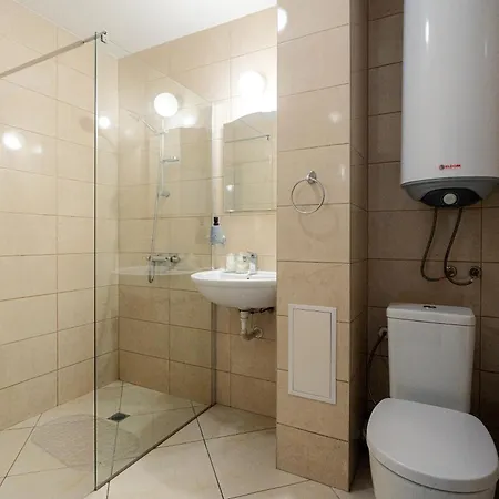 By Rv Apartment *