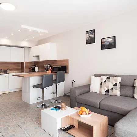 By Rv Apartment *